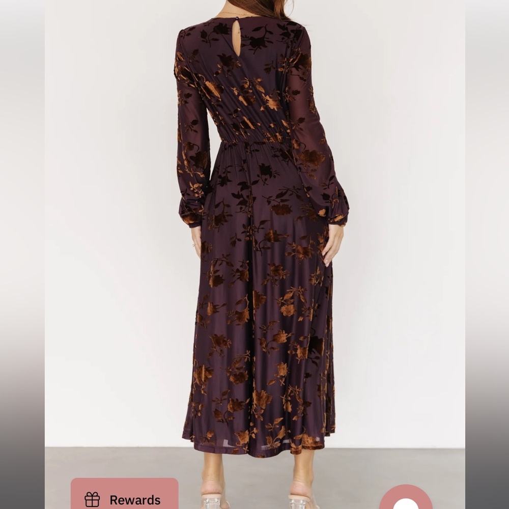 Elegant Floral Long Sleeve Dress - Picture 2 of 10
